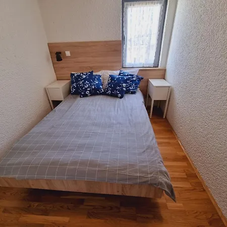 And House Jurcan With Swimming Pool ポレッチ