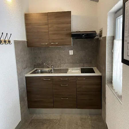 And House Jurcan With Swimming Pool アパート *