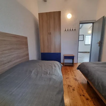 And House Jurcan With Swimming Pool ポレッチ