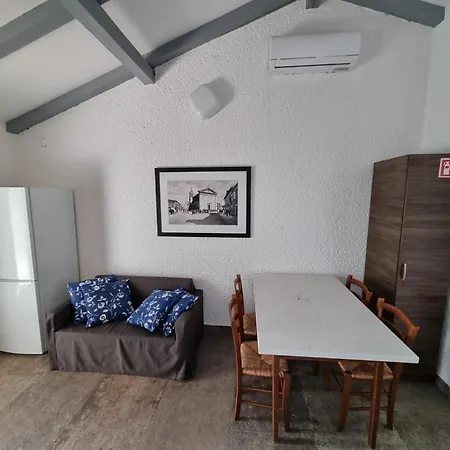 And House Jurcan With Swimming Pool ポレッチ