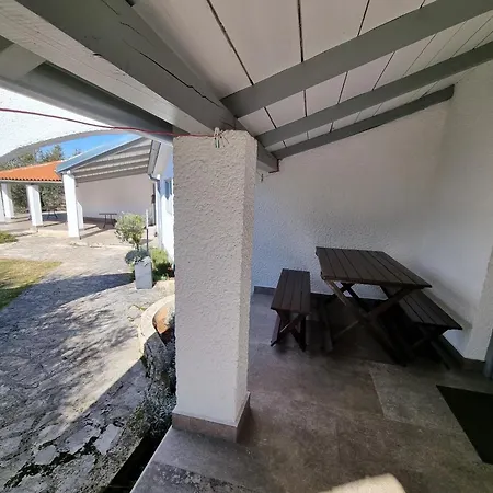 アパート And House Jurcan With Swimming Pool ポレッチ