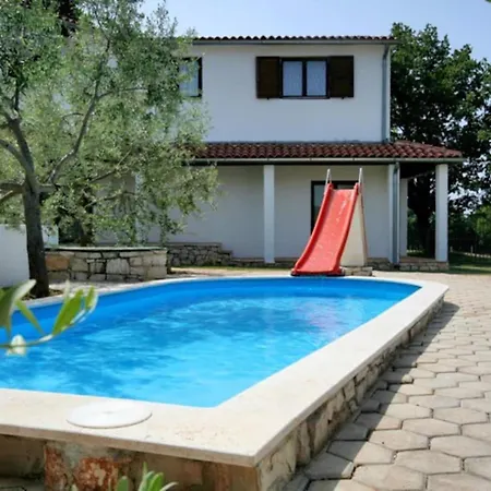 アパート And House Jurcan With Swimming Pool *