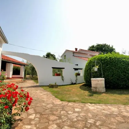 And House Jurcan With Swimming Pool