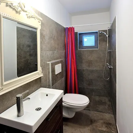 And House Jurcan With Swimming Pool アパート *