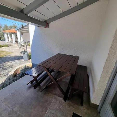 And House Jurcan With Swimming Pool * ポレッチ